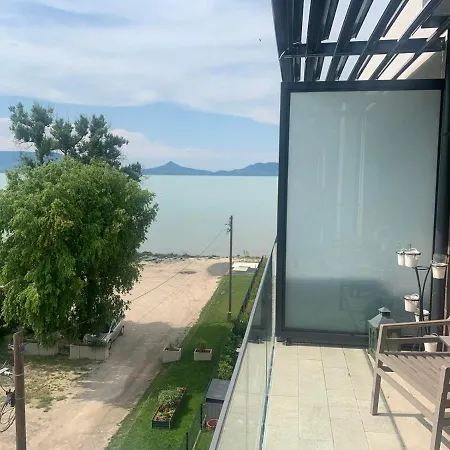 Sunset 311 Apartment